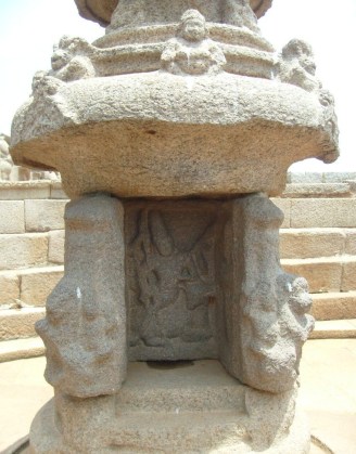 idol_inside_miniature_shrine_shore_temple.jpg
