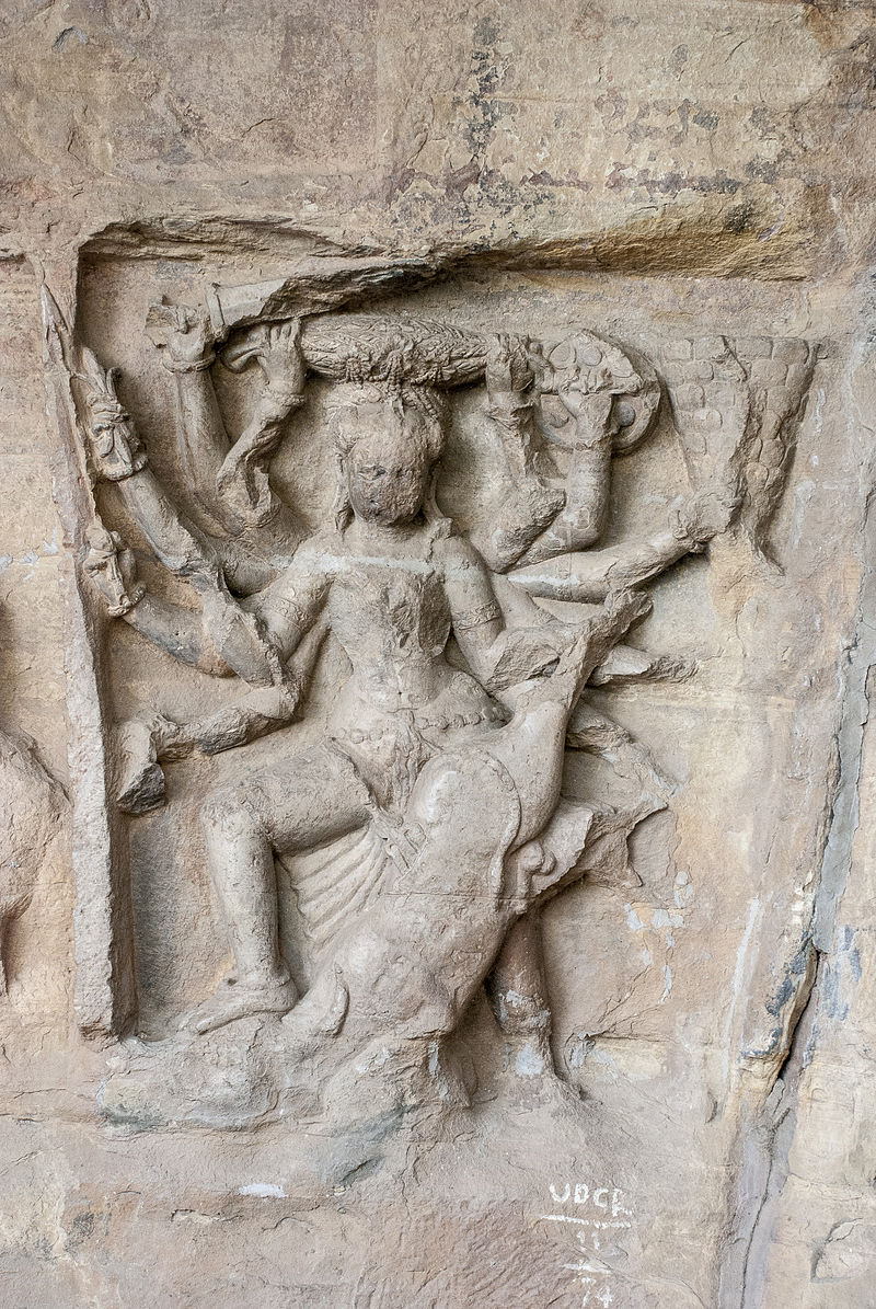 800px-Detail_on_Udaigiri_Cave_6