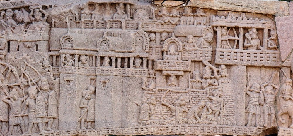1200px-City_of_Kusinagara_in_the_War_over_the_Buddha's_Relics,_South_Gate,_Stupa_no._1,_Sanchi